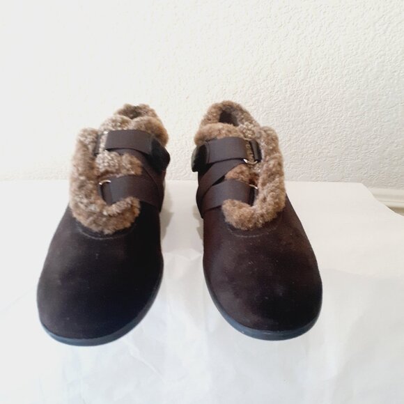 Stuart Weitzman Faux Fur Trim Shoes - Picture 10 of 12